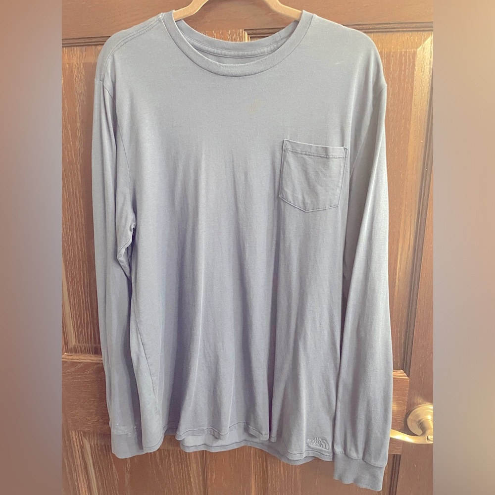 Men’s long sleeve shirt.